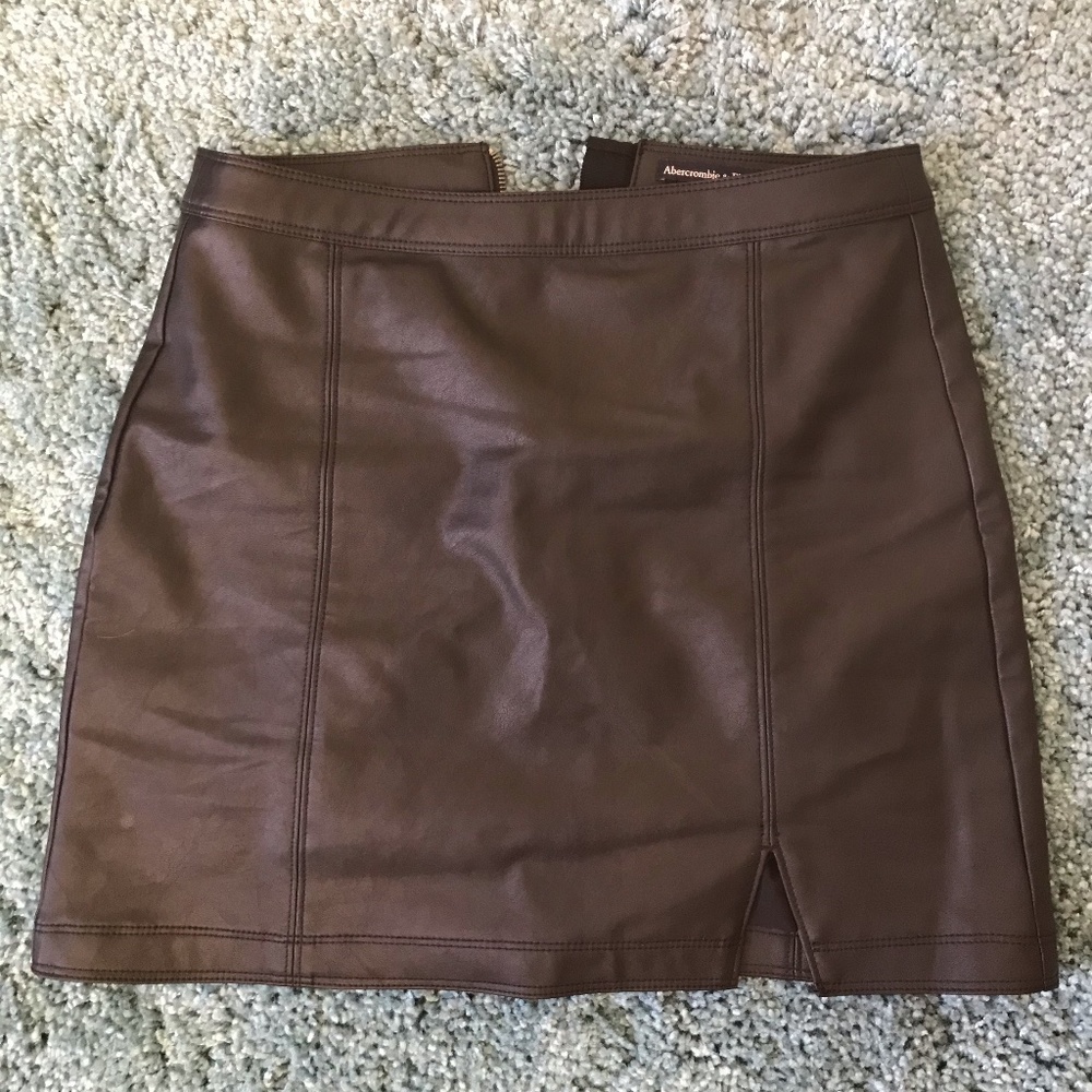 Black Leather Skirt!